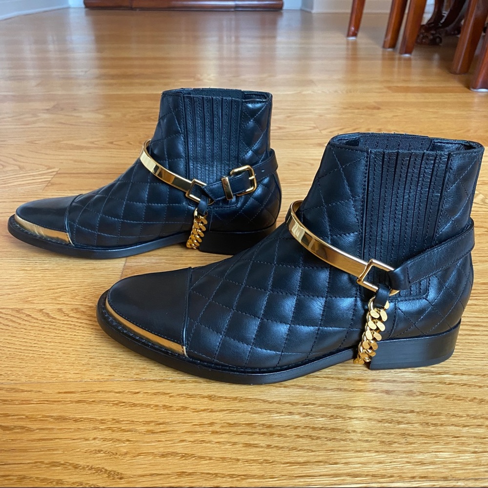 NWT Balmain Quilted Black Leather/Gold Chain Boots